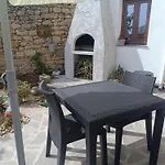 Dimora Del Pittore, Nyaraló Usellus
