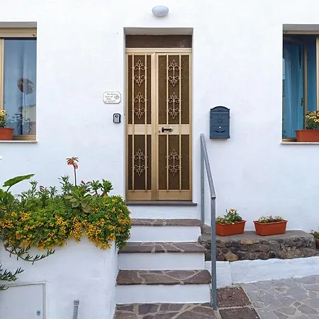 Dimora Del Pittore, * Usellus