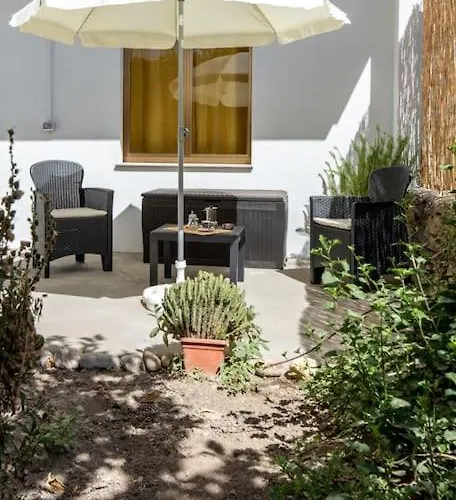 Casa de Férias Dimora Del Pittore, Usellus