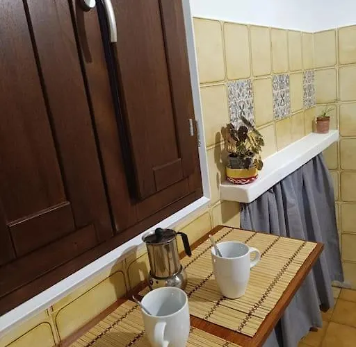 Dimora Del Pittore, Usellus